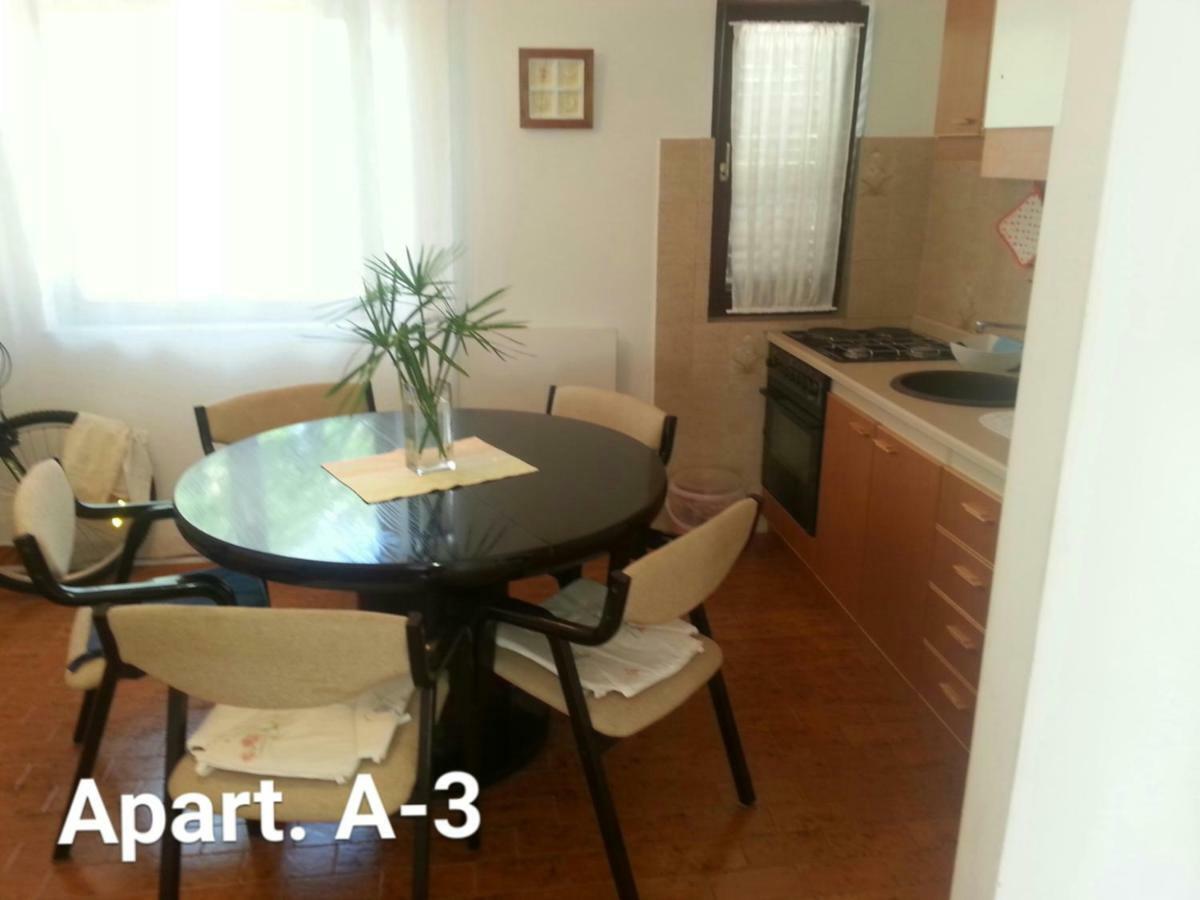 Apartmani A1 Marina, Okrug Gornji Trogir Bagian luar foto